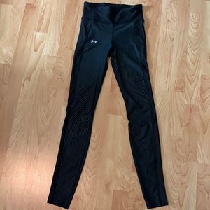 under armour black and grayish leggings